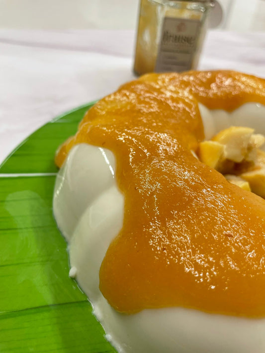 Gelatina de yogurt con mermelada de guayaba